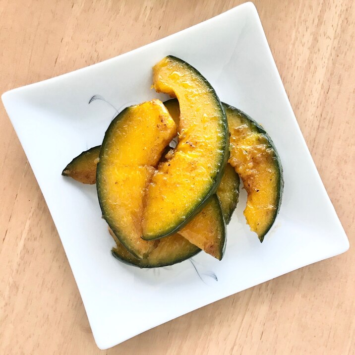 洋食の付け合わせに*かぼちゃのバルサミコバター焼き